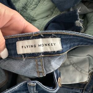 Flying monkey skinny jeans size 25 no wear and tear look brand new! Darker wash